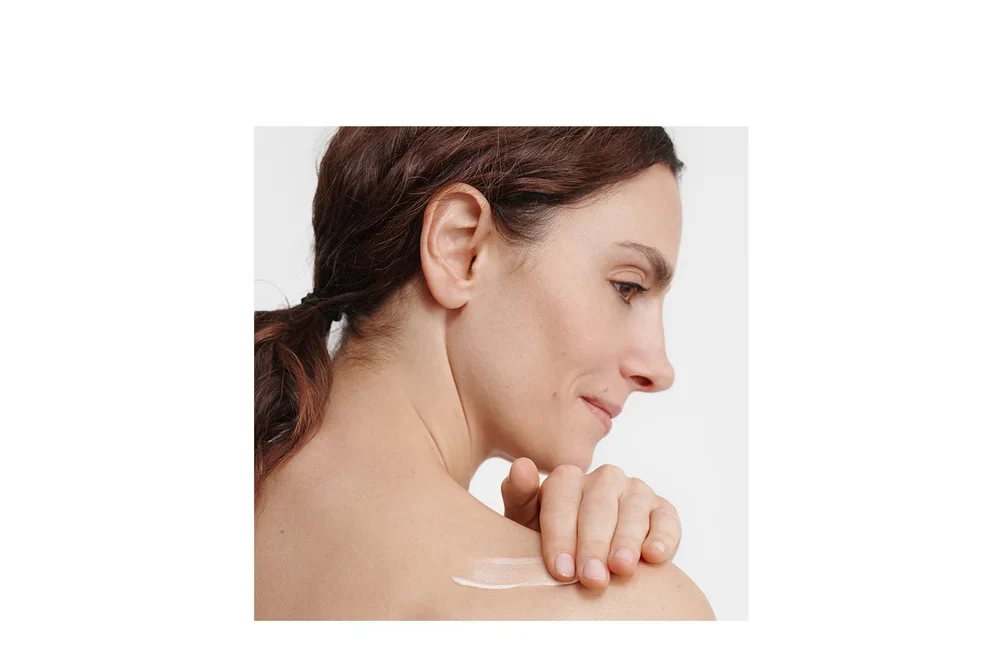 Dr. Hauschka Regenerating Body Cream 150ml - Image 4