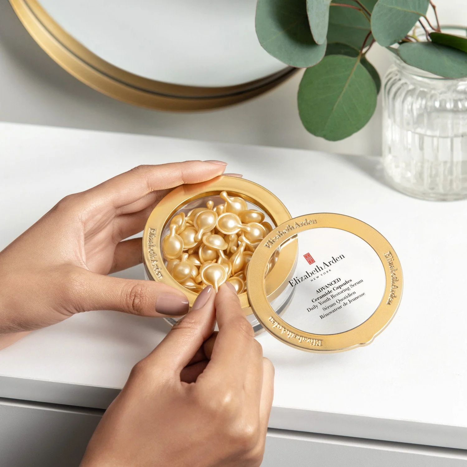 Elizabeth Arden Advanced Ceramide Capsules Daily Youth Restoring Serum 60 Piece - Image 3