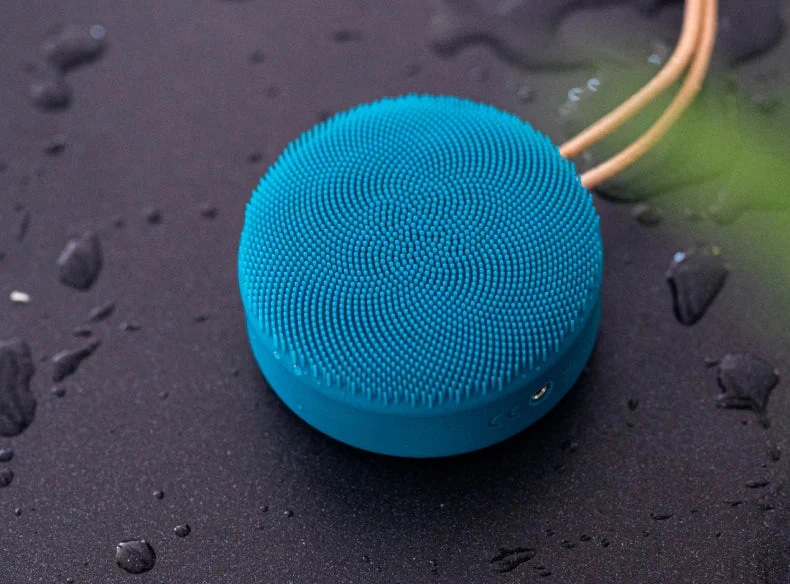 FOREO LUNA 4 Body - Massaging Body Brush - Image 8