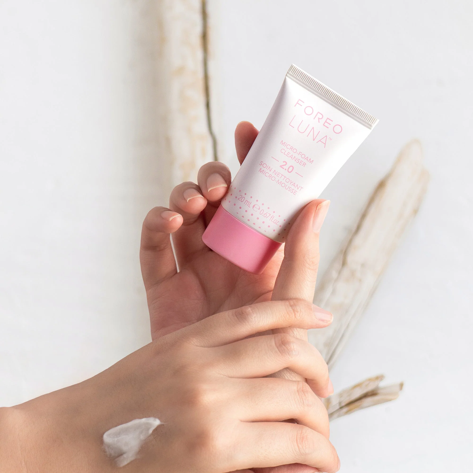 FOREO LUNA Micro-Foam Cleanser 2.0 20ml - Image 3