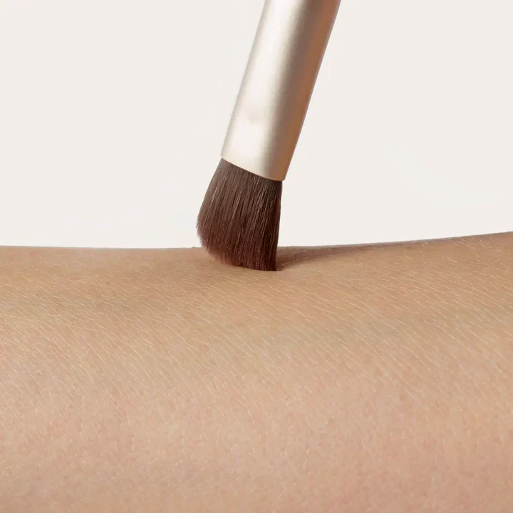 Jane Iredale Flat Eye Brush - Image 3