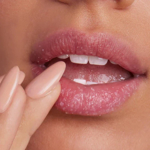 Jane Iredale Lip Scrub and Hydrating Gloss Duo Pack - Image 4