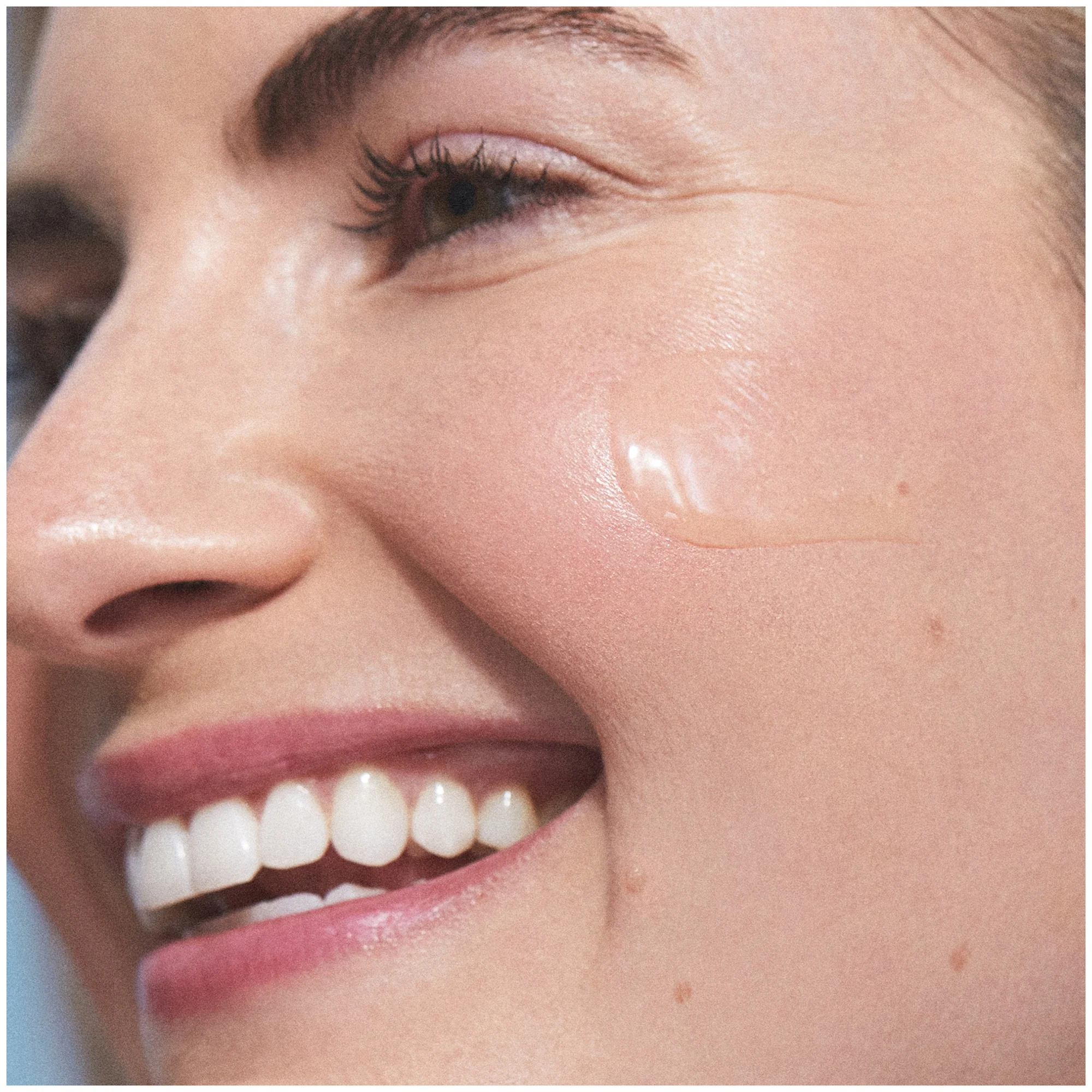 KORA Organics Kakadu Plum Vitamin C Serum 10ml - Image 3