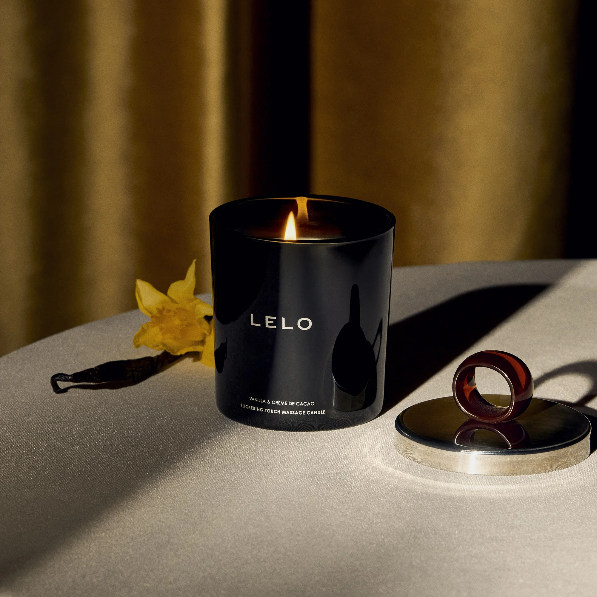 LELO Vanilla and Crème de Caco Massage Candle 150g - Image 2