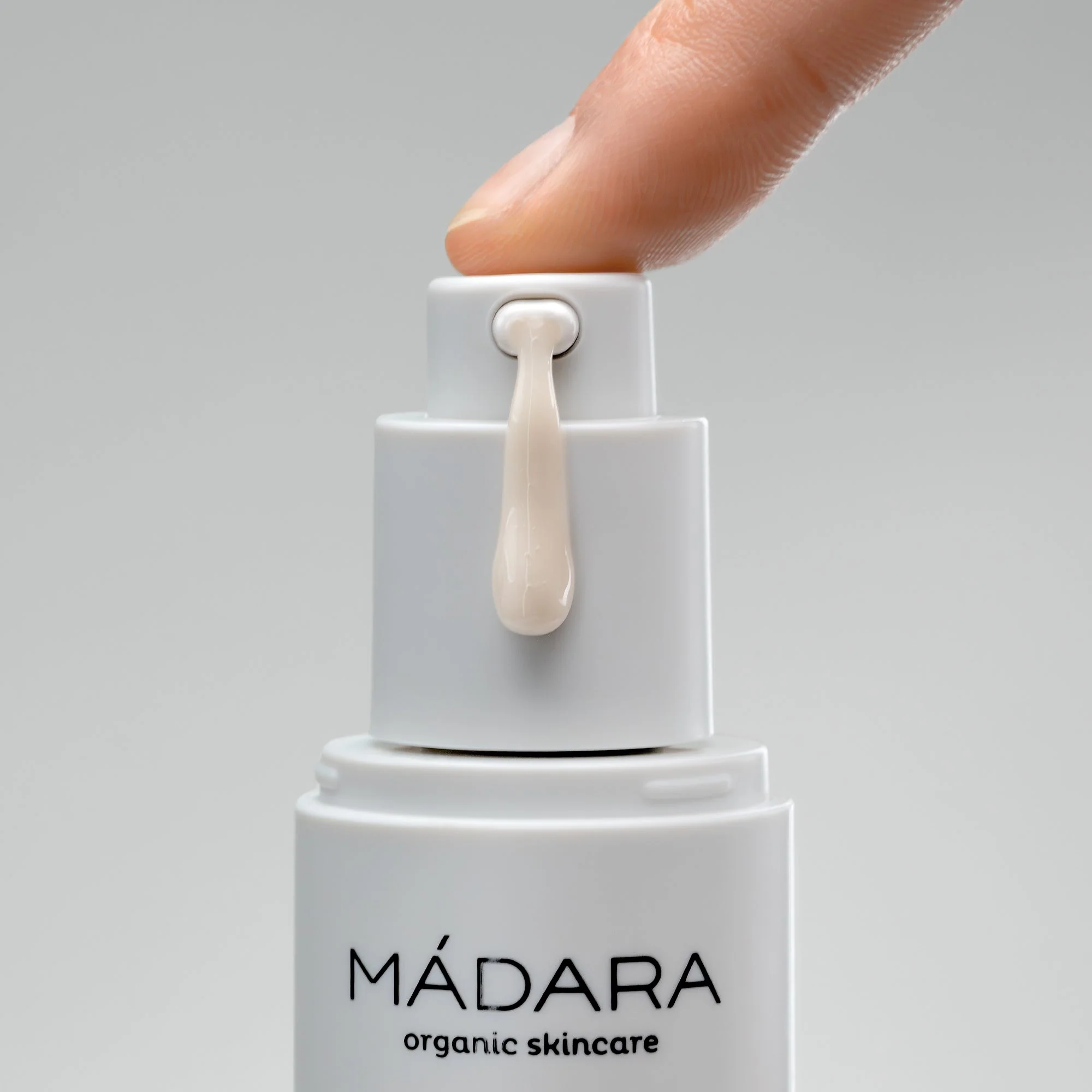 Madara Botanic Niacinamide Alternative 5 In 1 Serum 30ml - Image 5