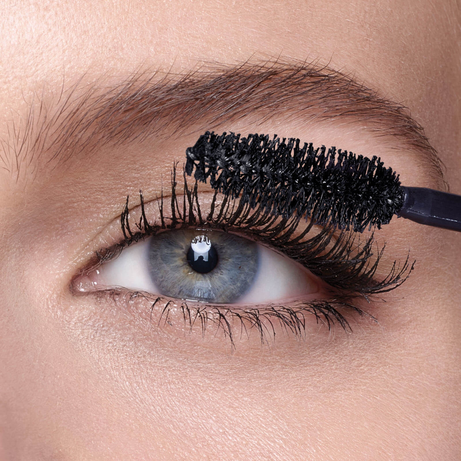 Maybelline Falsies Volumizing False Lash Effect Waterproof Mascara - Very Black - Image 2