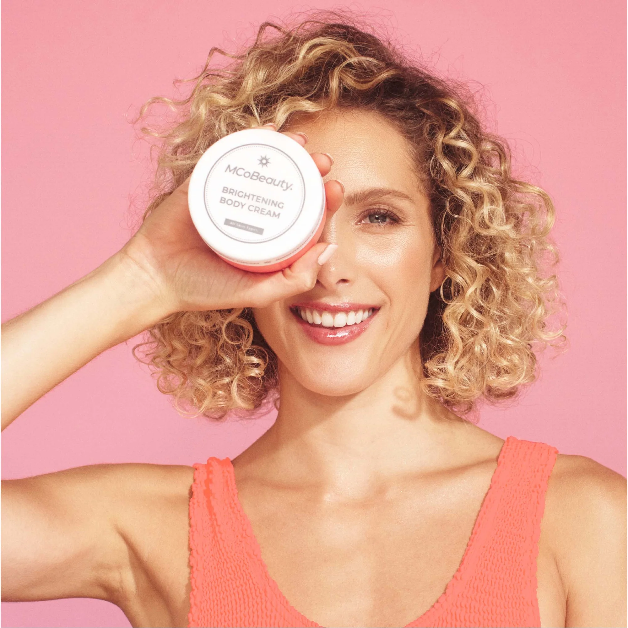 MCoBeauty Everyday - Brightening Body Cream 240ml - Image 3