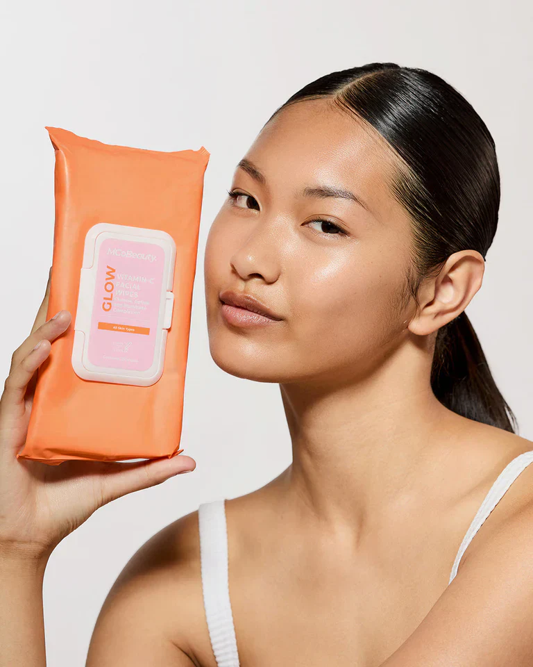 MCoBeauty Glow Vitamin-C Facial Wipes - 25 Wipes - Image 2