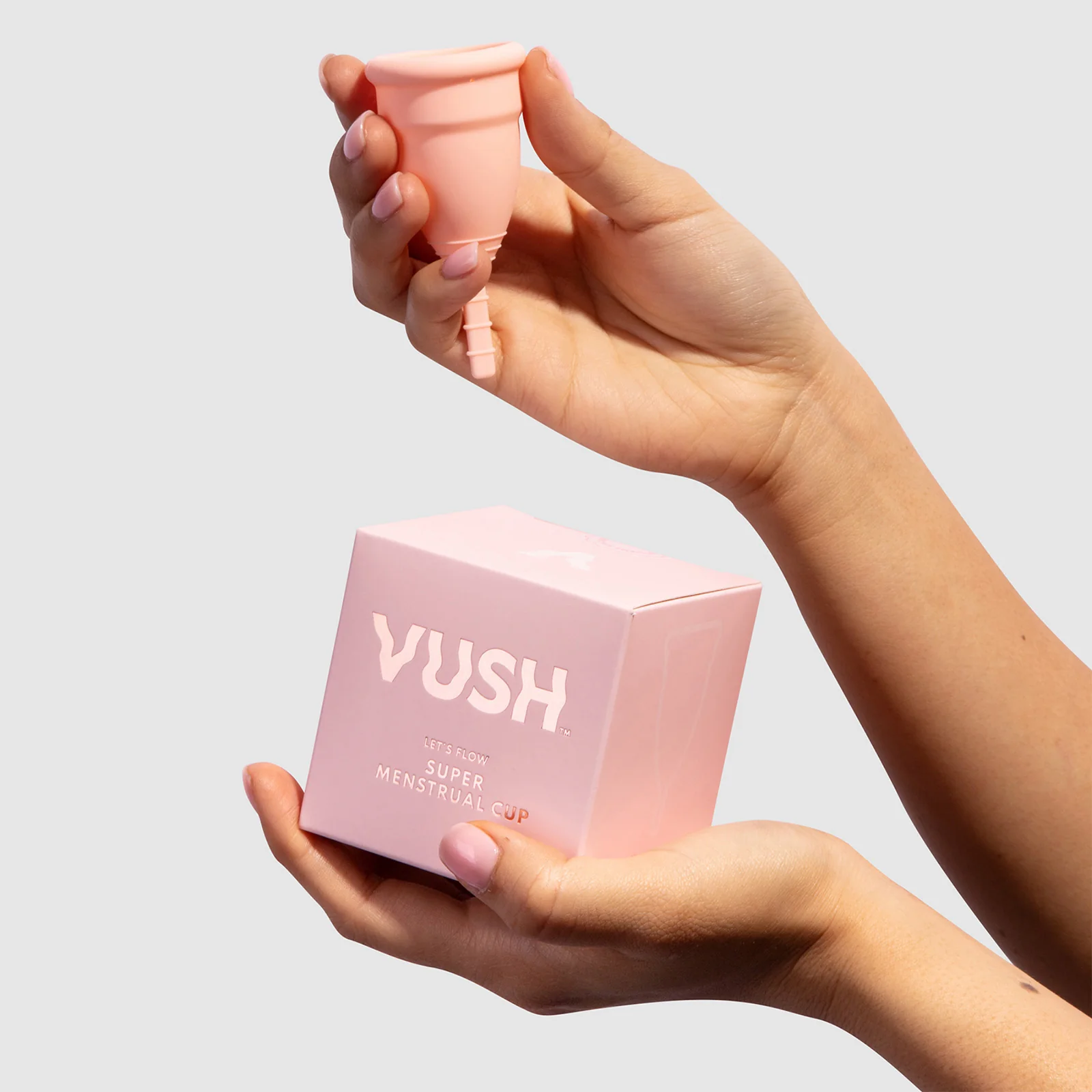 VUSH Let's Flow Menstrual Cup - Regular - Image 3